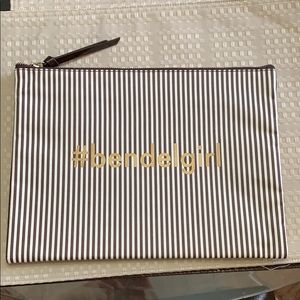 Henri Bendel pouch